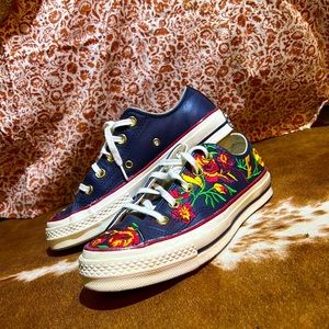 Converse detailed stitched flowers